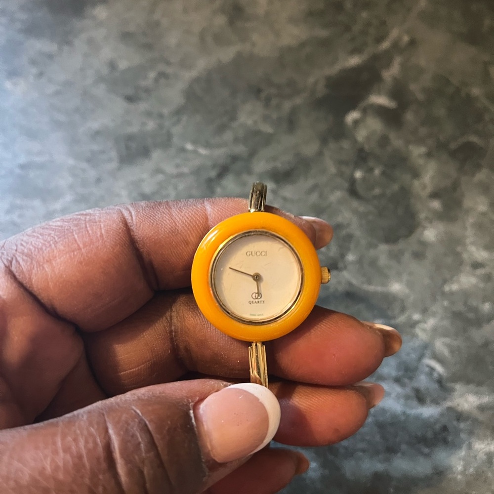 Gucci Women's Watch with Yellow Bezel